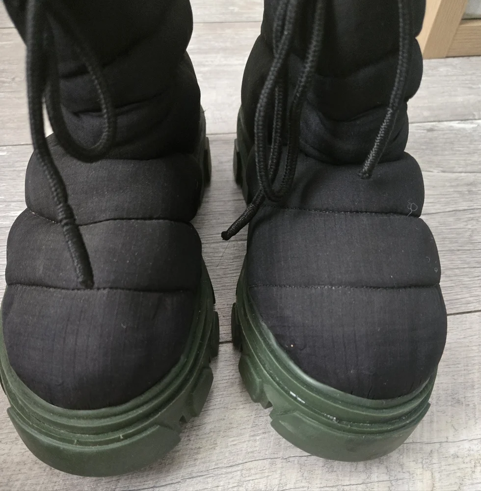 FARM RIO Lug Sole Bootie size 8